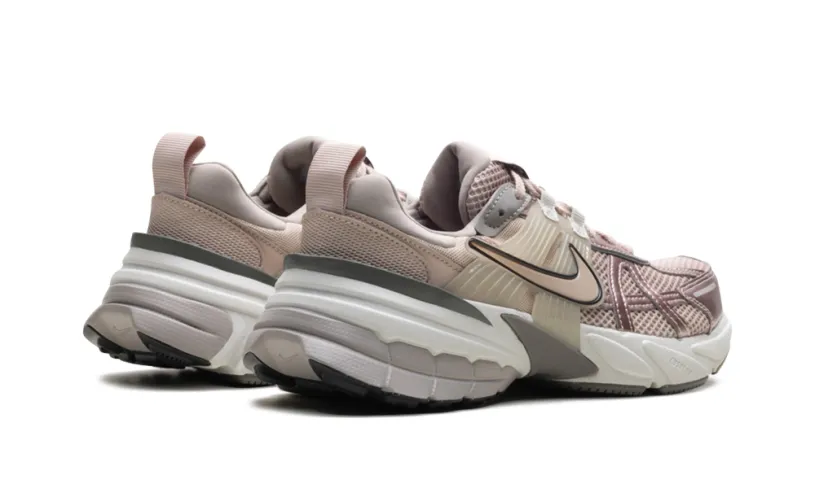 Nike Lifestyle V2K Run WMNS 'Particle Beige College Grey Light Bone'